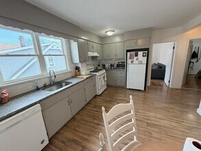 27 Conwell Ave, Unit 2 in Somerville, MA - Building Photo - Building Photo