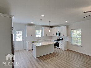 220 E Boston Ave in Bessemer City, NC - Building Photo - Building Photo