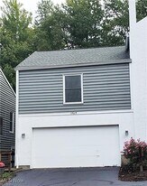 1369 Bobby Ln in Westlake, OH - Building Photo