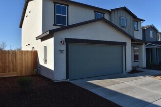 1316 Eagle St in Merced, CA - Building Photo - Building Photo