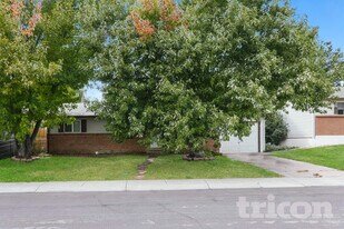 1206 Burnham St in Colorado Springs, CO - Building Photo