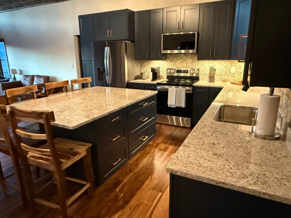 128 Aerie Dr in Cody, WY - Building Photo