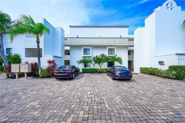 property at 586 Beachwalk Cir