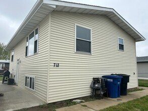 712 3rd Ave SE in Dickinson, ND - Building Photo - Building Photo