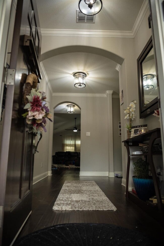 18125 Justice Ln in Dallas, TX - Building Photo - Building Photo