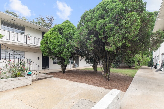 Hillside Manor in Birmingham, AL - Foto de edificio - Building Photo