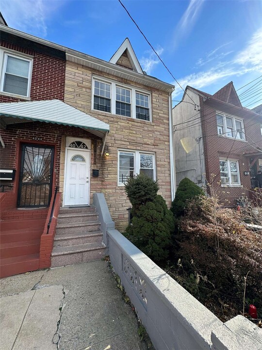4042 Paulding Ave, Unit 2 in Bronx, NY - Building Photo