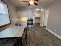 157 W 10th St photo'