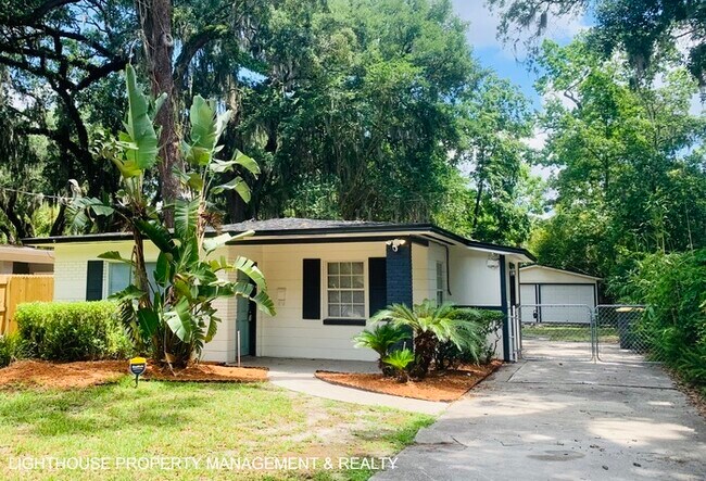 property at 2831 Apache Ave