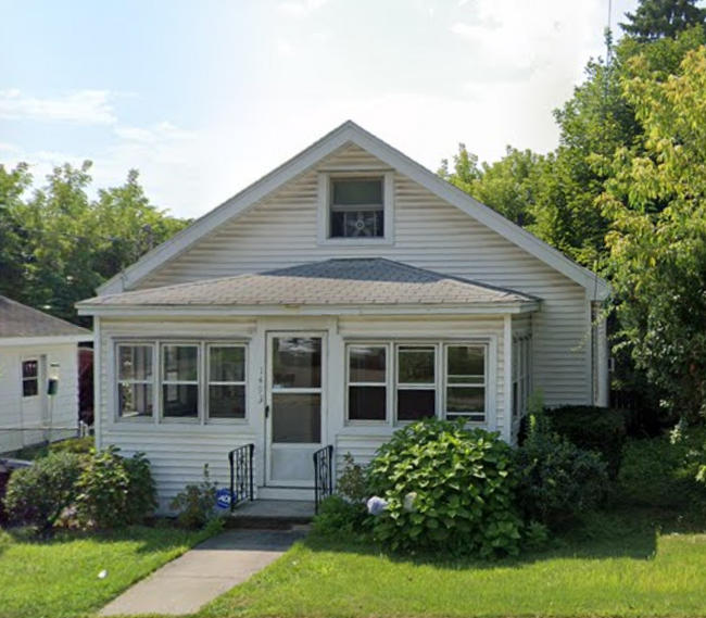 1493 15th St in Troy, NY - Building Photo - Building Photo