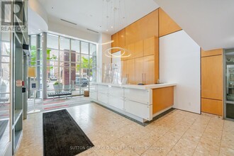 255-1255 Richmond St E in Toronto, ON - Building Photo - Building Photo