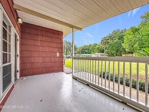 800 North St in Green Cove Springs, FL - Foto de edificio - Building Photo