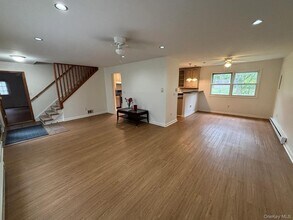 2 Partington Pl in New Paltz, NY - Building Photo - Building Photo