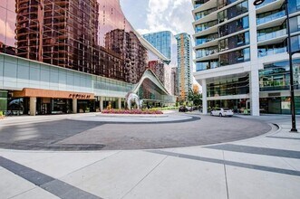 68 Smithe St in Vancouver, BC - Building Photo - Building Photo