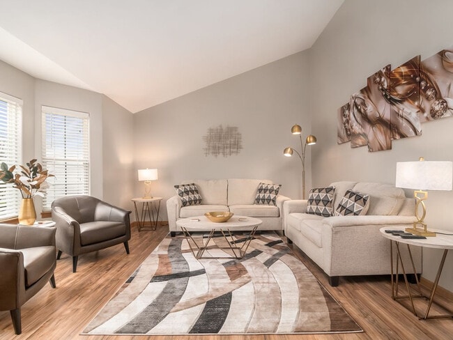 1810 Wind Song Dr