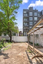 210 Frost St in Brooklyn, NY - Building Photo - Building Photo