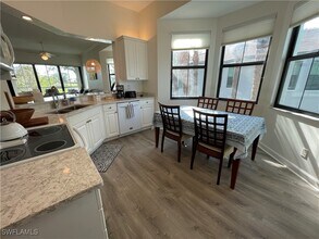 2377 Ravenna Blvd in Naples, FL - Foto de edificio - Building Photo