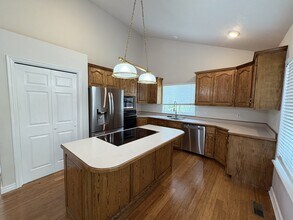 428 N 1200 E St in Orem, UT - Foto de edificio - Building Photo
