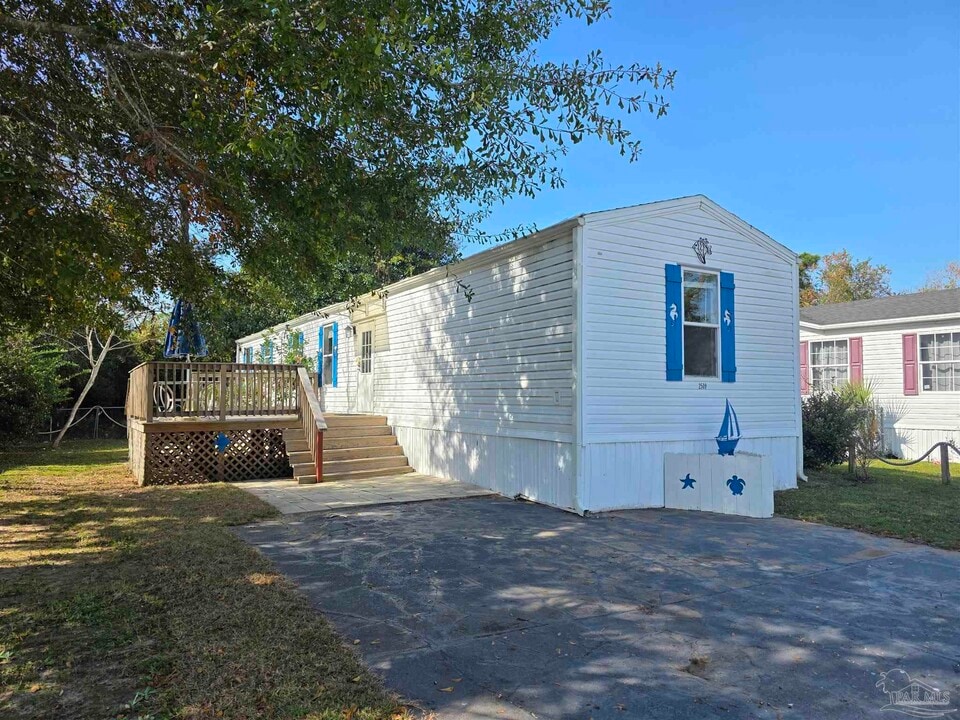 2509 San Juan Grande in Pensacola, FL - Building Photo