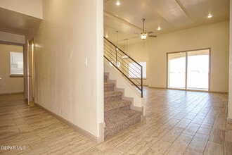 7825 Enchanted View Dr in El Paso, TX - Building Photo - Building Photo