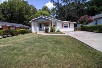1329 Plaza Ave SW in Atlanta, GA - Building Photo - Building Photo