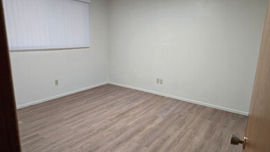 10905 NE 6th St in Vancouver, WA - Building Photo - Building Photo