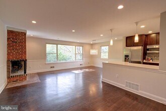 8725 Susanna Ln in Chevy Chase, MD - Building Photo - Building Photo