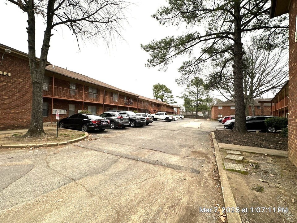 3614 Forest Ave in Memphis, TN - Foto de edificio