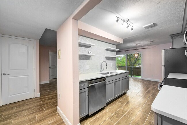 22081 River Oaks Dr photo'