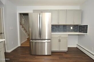 49 Delafield Dr in Colonie, NY - Building Photo - Building Photo