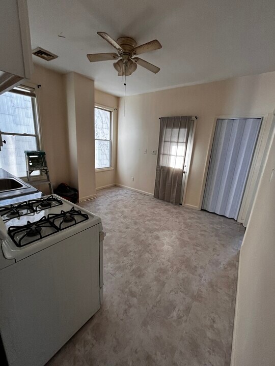 354 Orange St, Unit 2 in Albany, NY - Building Photo
