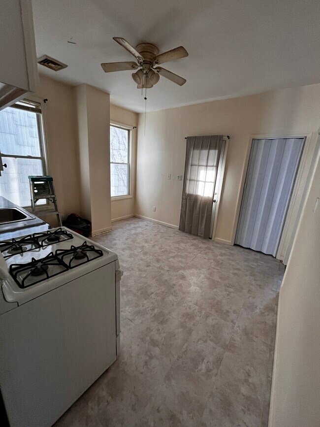 354 Orange St, Unit 2