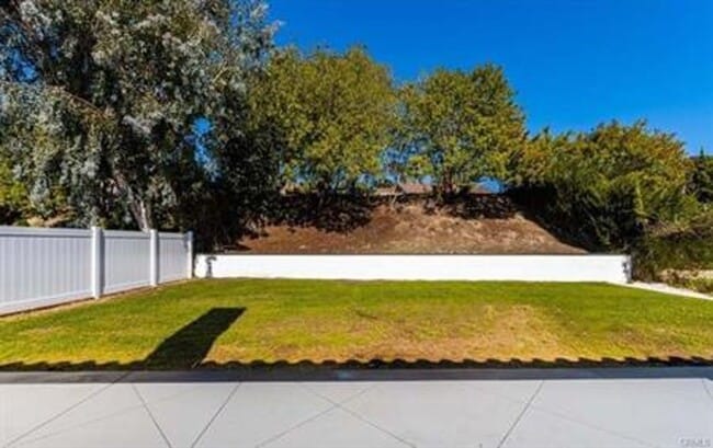 24262 Castilla Ln in Mission Viejo, CA - Building Photo - Building Photo