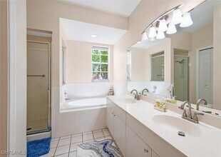 7762 Gardner Dr in Naples, FL - Building Photo - Building Photo