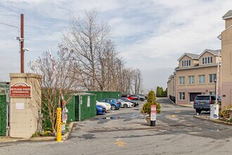 Outlook Point Condos in Bronx, NY - Building Photo - Building Photo