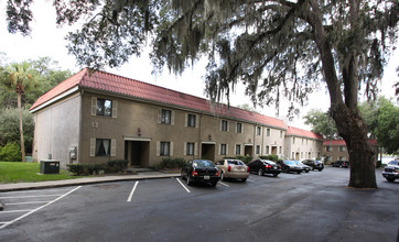 Carlton at Oak Landing Condominiums in Jacksonville, FL - Building Photo - Building Photo