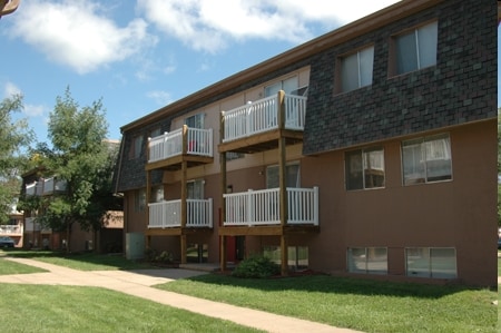 Riverbend - Newly Renovated! Call today! in Council Bluffs, IA - Foto de edificio