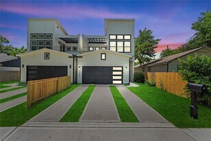 7210 England St in Houston, TX - Building Photo
