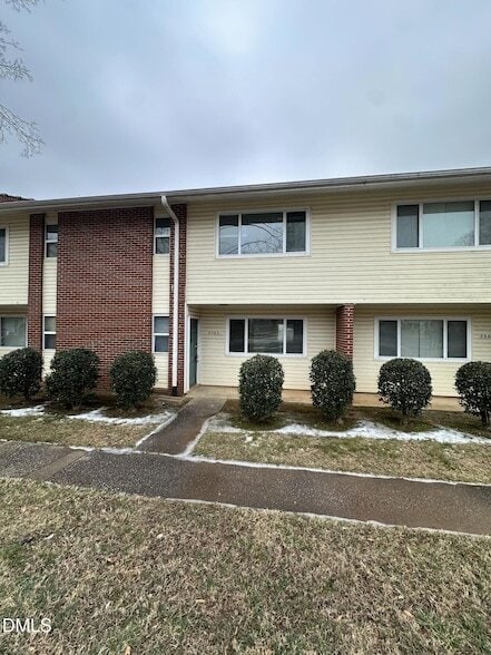 property at 2365 Champion Ct