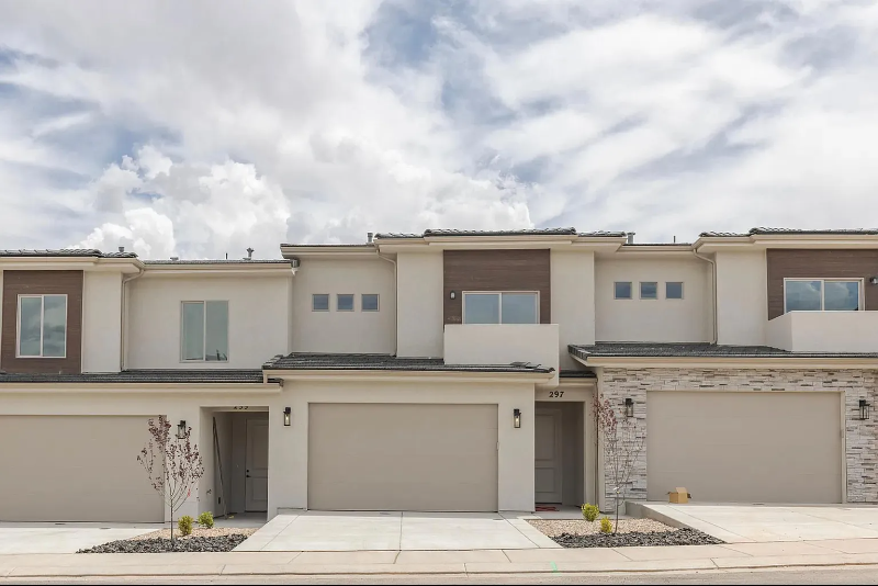 297 S 1930 W in Hurricane, UT - Building Photo