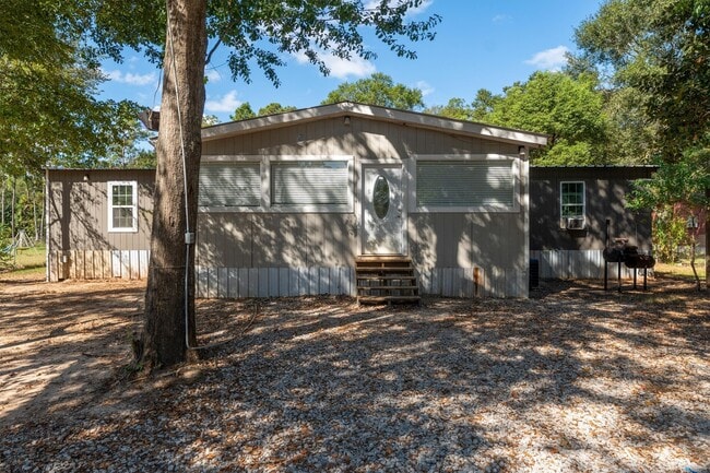property at 4424 W Forest Rd