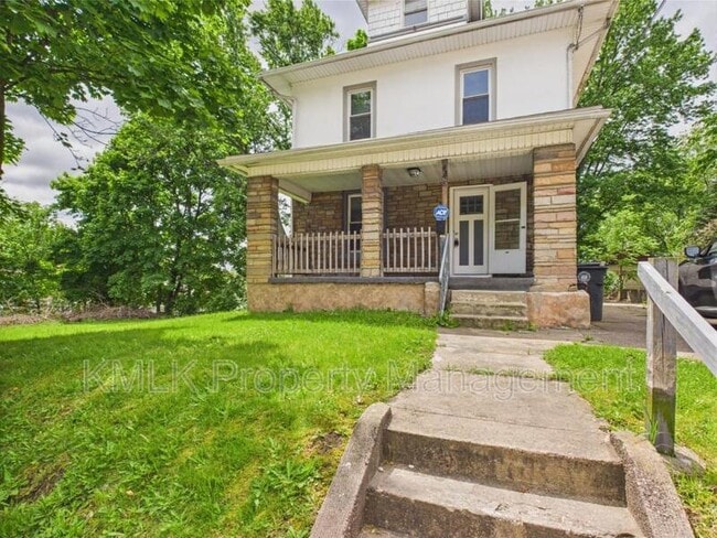 property at 448 E Voris St