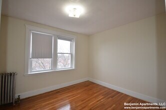 1820 Commonwealth Ave, Unit 29 in Boston, MA - Building Photo - Building Photo