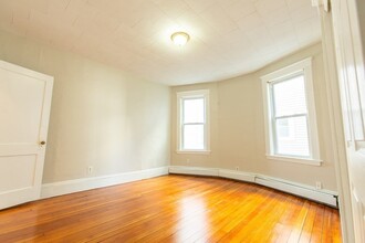 25 Ashford St in Boston, MA - Foto de edificio - Building Photo