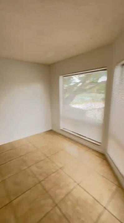 2546 Lemon Tree Ln in Orlando, FL - Building Photo