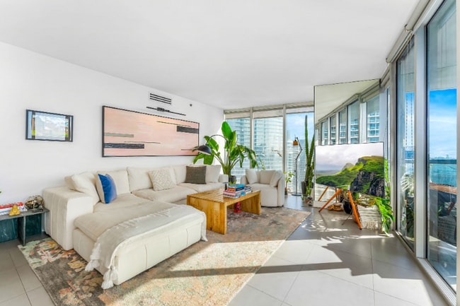465 Brickell Ave in Miami, FL - Building Photo - Building Photo