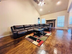 2444 S Narcissus Ave in Broken Arrow, OK - Building Photo - Building Photo