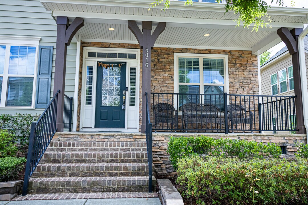 5016 Trembath Ln in Cary, NC - Building Photo