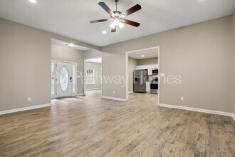 7407 Woodruff Way in Stone Mountain, GA - Building Photo - Building Photo