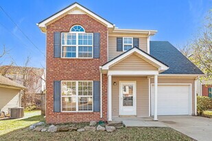 1321 E Nir Shreibman in La Vergne, TN - Building Photo